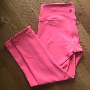 Lululemon Reversible Wunder Under Crop